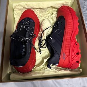 Burberry men shoe .Barely worn. Comes with dust bag and original box. 11US, 44EU